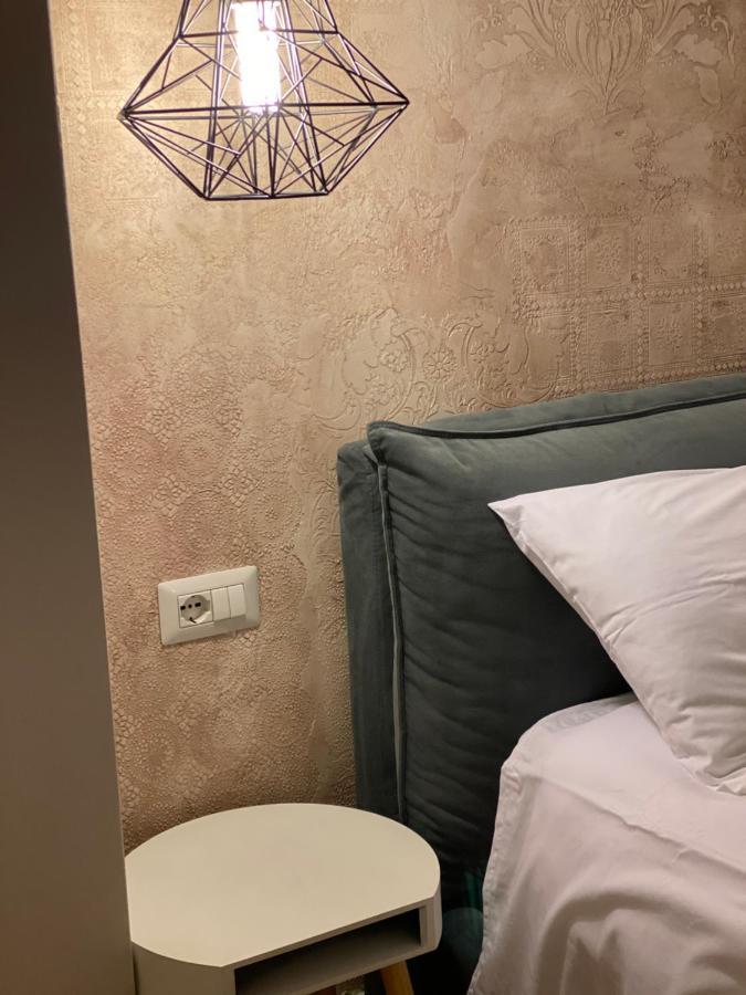 Mel'S Place 地拉那 外观 照片